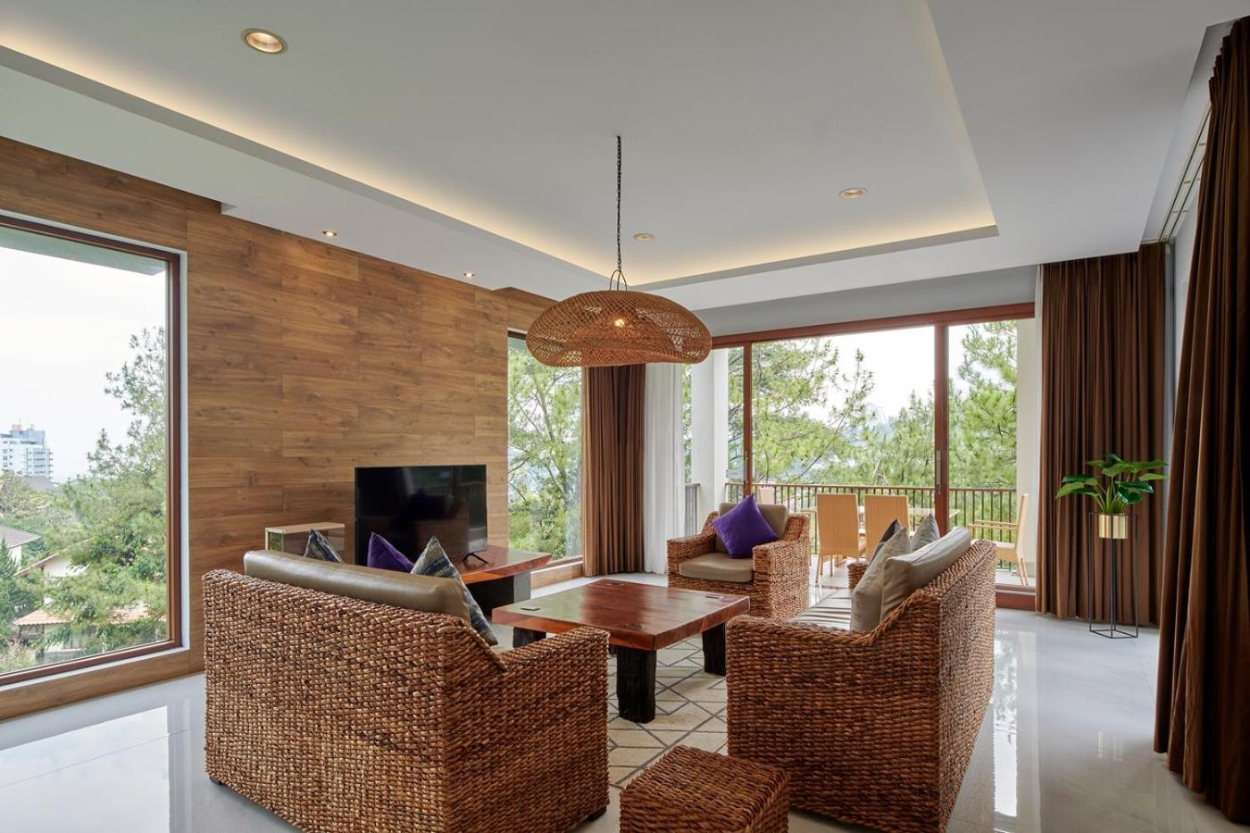 Anindya Hill View Villa 7 Bedrooms With A Private Swimming Pool Bandung Exterior photo