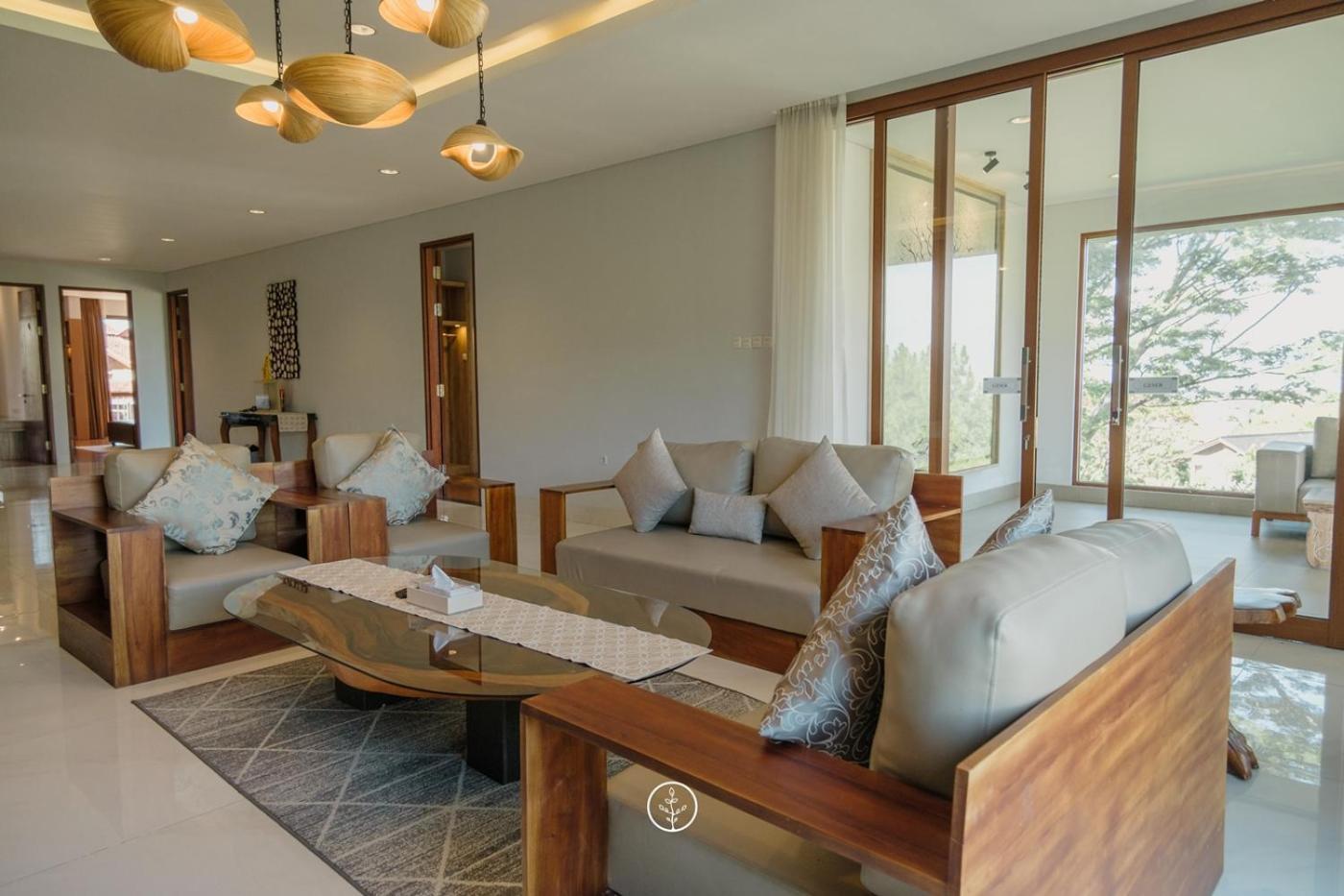 Anindya Hill View Villa 7 Bedrooms With A Private Swimming Pool Bandung Exterior photo